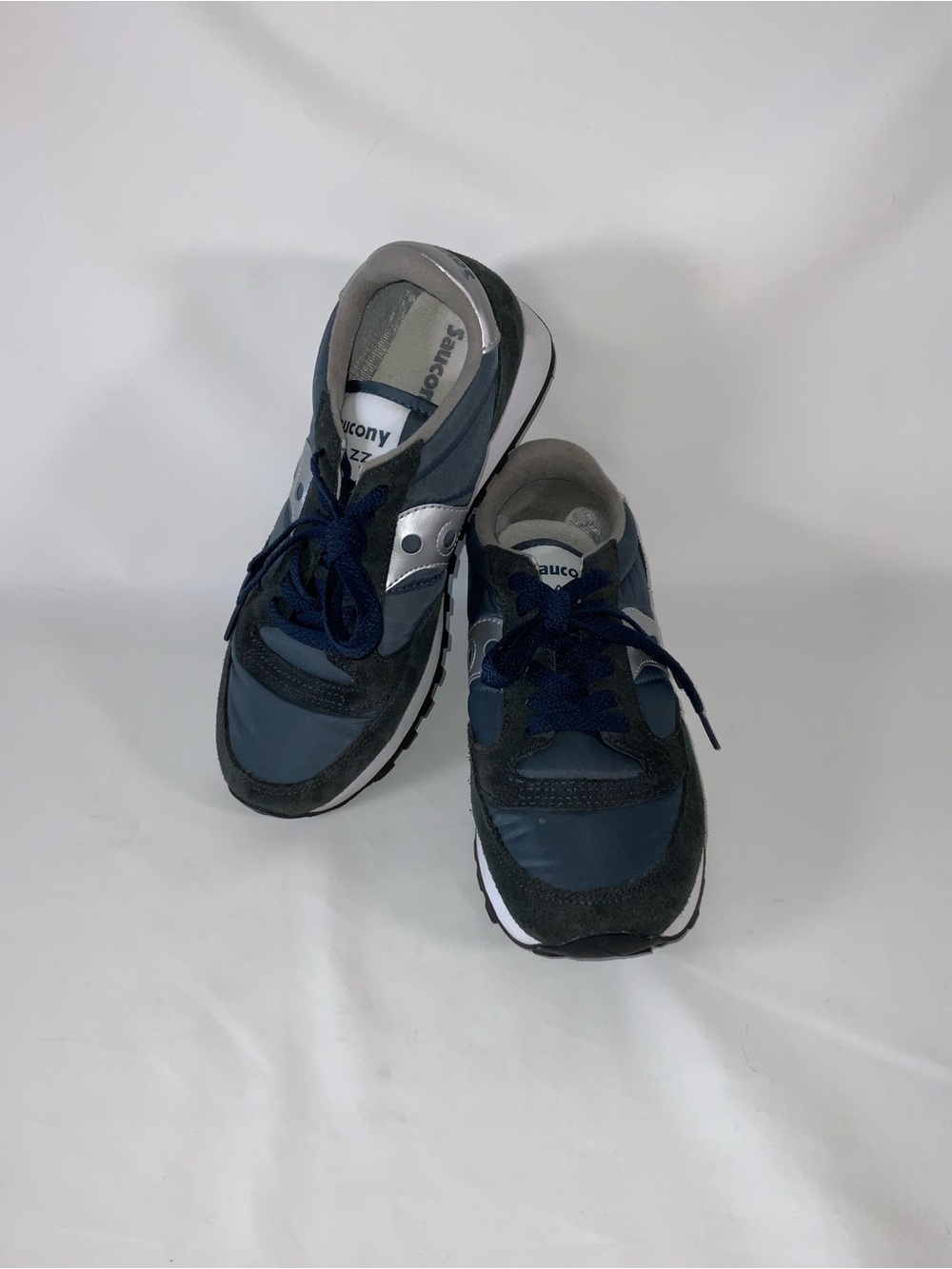 Saucony Jazz Women 7.5 Navy Gray Lace Up Sneakers Low Top Athleisure 1042-2